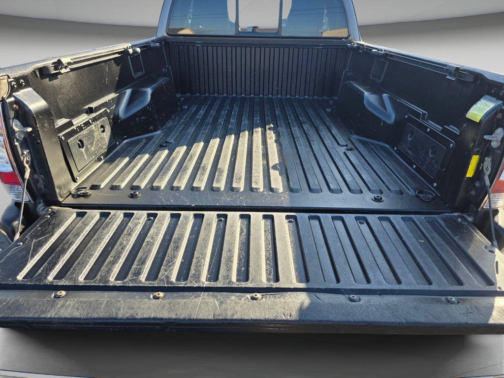Used 2010 Toyota Tacoma 4x4 Access Cab V6 image 17