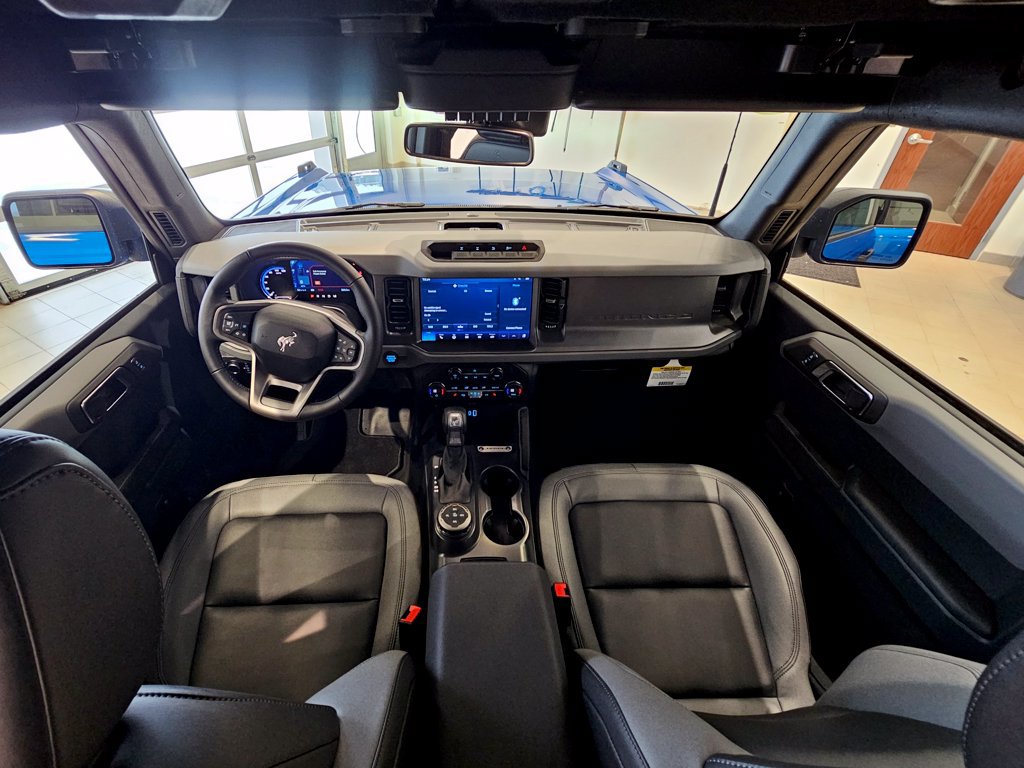 Used 2024 Ford Bronco Big Bend w/ Sasquatch Package AWD/4WD image 25