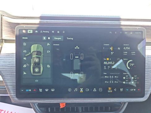Used 2023 Rivian R1T Adventure AWD/4WD image 17