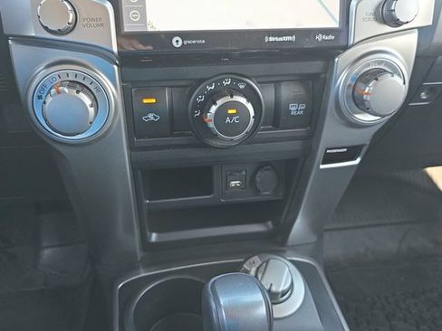 Used 2022 Toyota 4Runner SR5 Premium w/ Moonroof Package AWD/4WD image 24