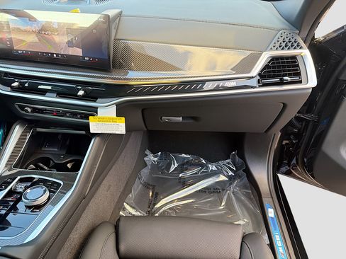 New 2026 BMW X6 M60i image 18