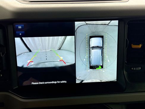 Used 2023 Ford Bronco Badlands image 15