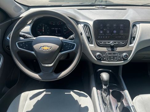 Used 2022 Chevrolet Malibu LT FWD image 16