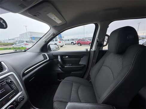 Used 2015 GMC Acadia SLE image 27
