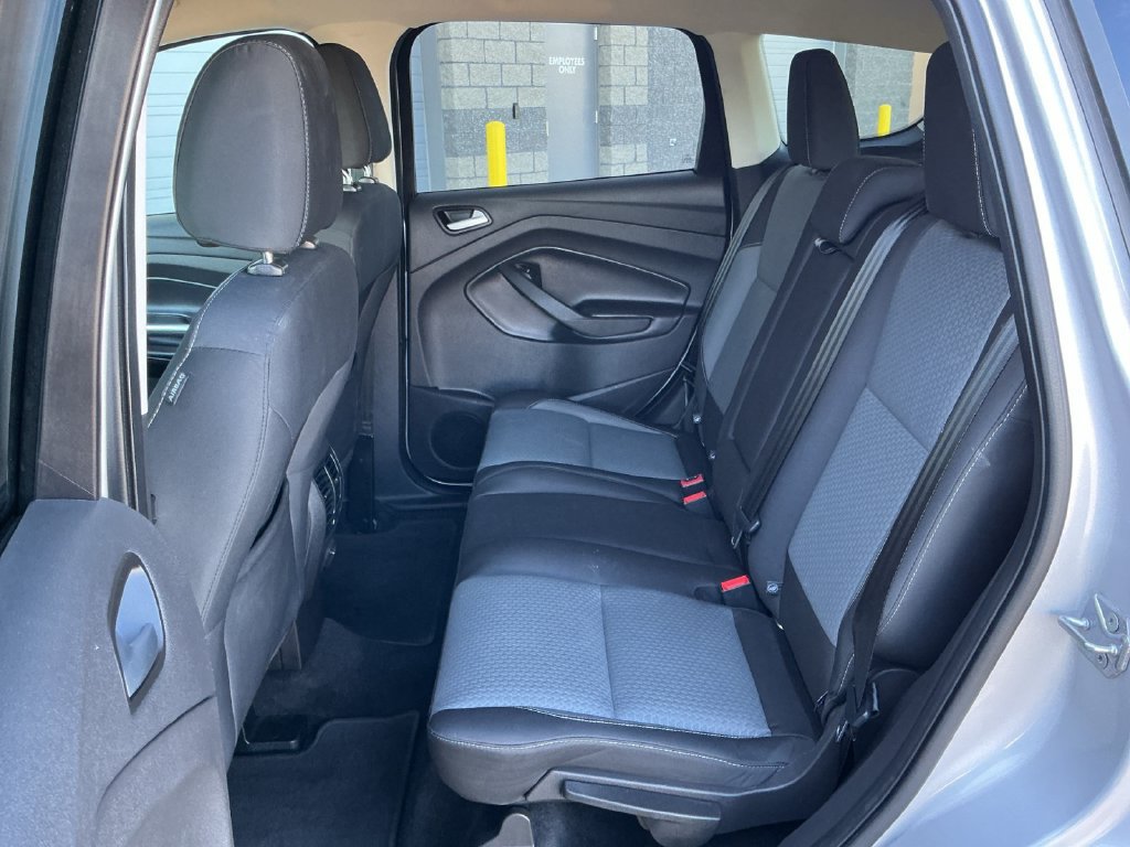 Used 2017 Ford Escape SE AWD/4WD image 28
