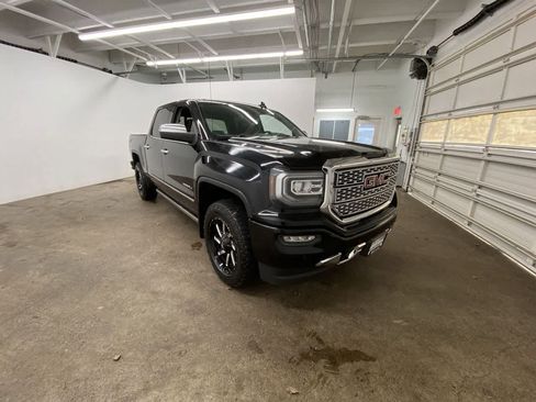 Used 2016 GMC Sierra 1500 Denali w/ Denali Ultimate Package image 8