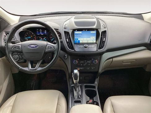 Used 2019 Ford Escape SEL image 10