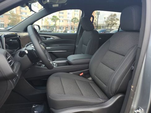 New 2026 Chevrolet Traverse LT w/ Driver Confidence Package image 18