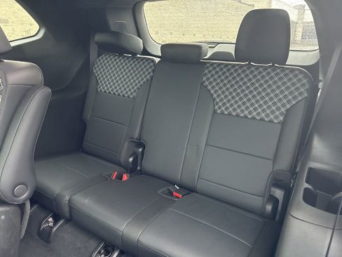 Used 2025 GMC Acadia Denali image 11