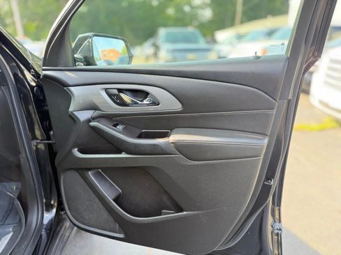 Used 2019 Chevrolet Traverse LT w/ LPO, Floor Liner Package AWD/4WD image 22