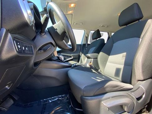 Used 2023 Kia Soul LX w/ LX Technology Package image 9