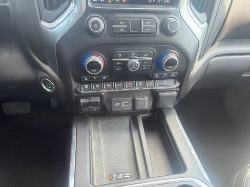 Used 2022 Chevrolet Silverado 3500 LTZ AWD/4WD image 24