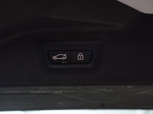 Used 2023 BMW X7 xDrive40i w/ Parking Assistance Package image 35