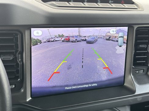 Used 2025 Ford Bronco Badlands image 5