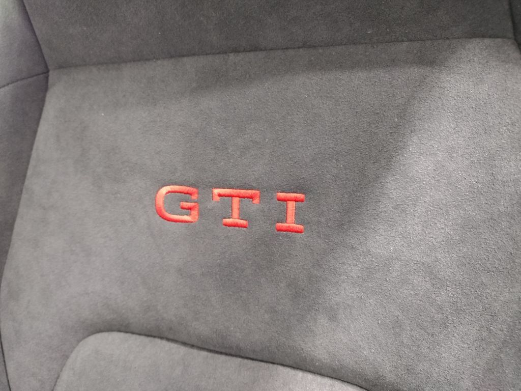 New 2026 Volkswagen GTI SE FWD image 22