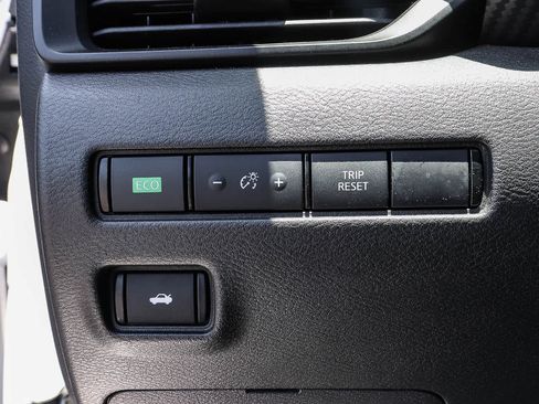 Used 2024 Nissan Sentra S FWD image 31