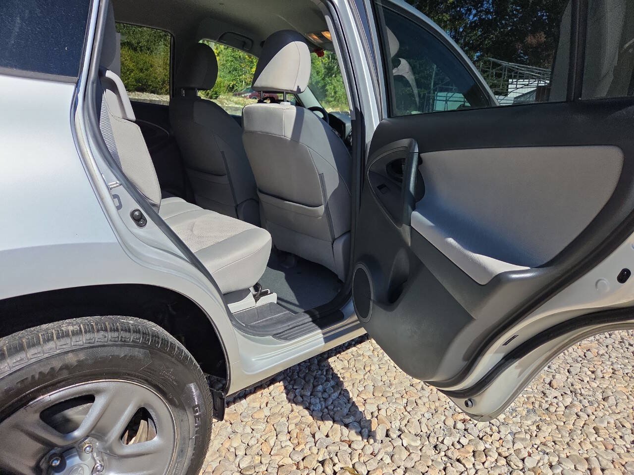 Used 2012 Toyota RAV4 4WD w/ Value Pkg image 24