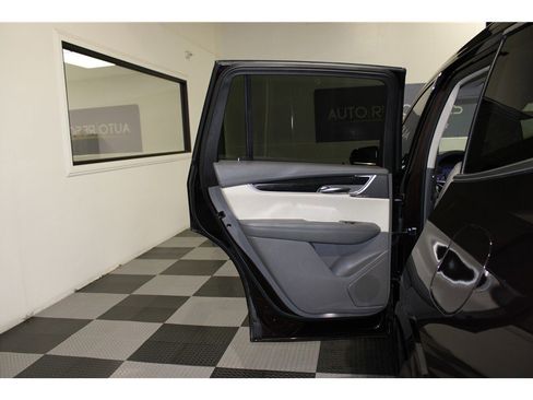 Used 2020 Cadillac XT6 Premium Luxury w/ LPO, Floor Liner Package image 13