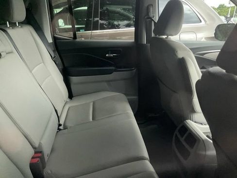 Used 2017 Honda Ridgeline RTL image 8