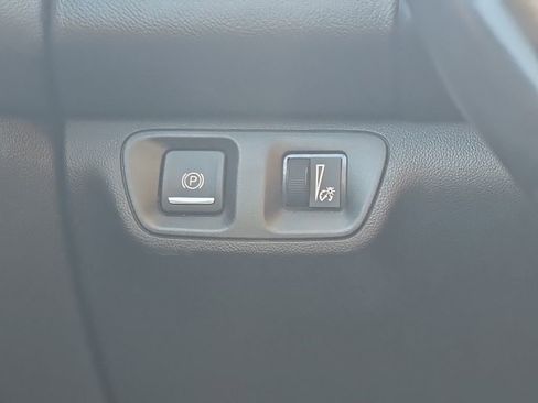 Used 2017 GMC Acadia SLT image 31