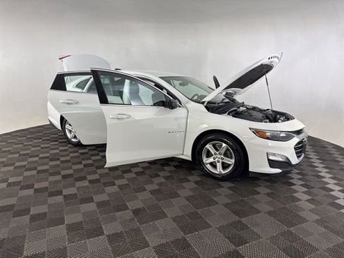 Used 2023 Chevrolet Malibu LS FWD image 12