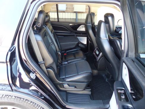 Used 2020 Lincoln Aviator Reserve w/ Equipment Group 201A AWD/4WD image 38