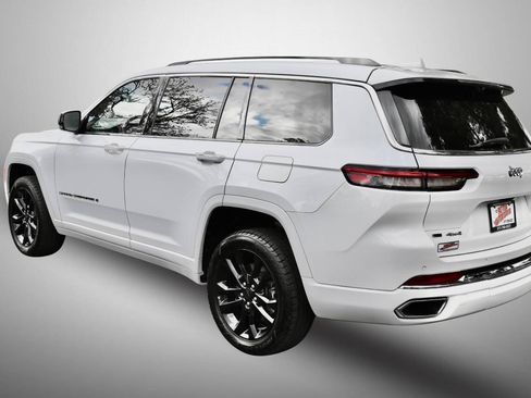 Used 2021 Jeep Grand Cherokee L Overland w/ Luxury Tech Group IV AWD/4WD image 5