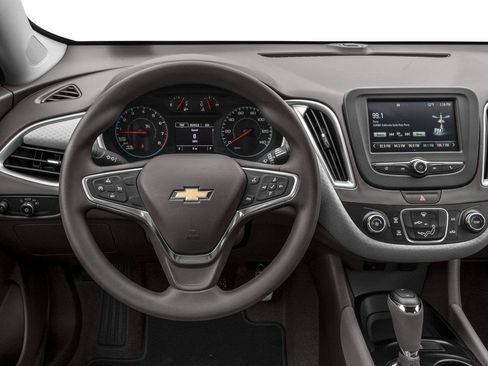 Used 2016 Chevrolet Malibu LS FWD image 2