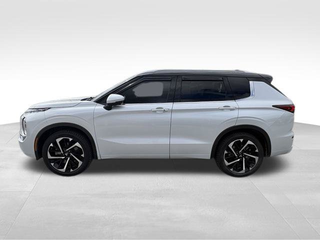 Used 2024 Mitsubishi Outlander SEL AWD/4WD image 12