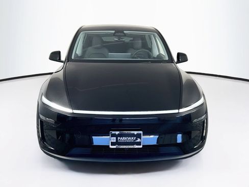 Used 2026 Tesla Model Y Long Range AWD/4WD image 2