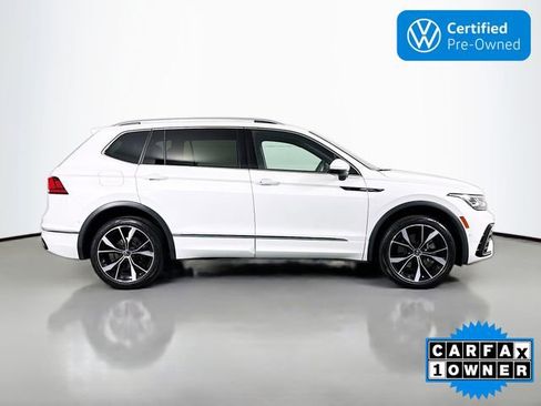 Certified 2022 Volkswagen Tiguan SEL R-Line image 8