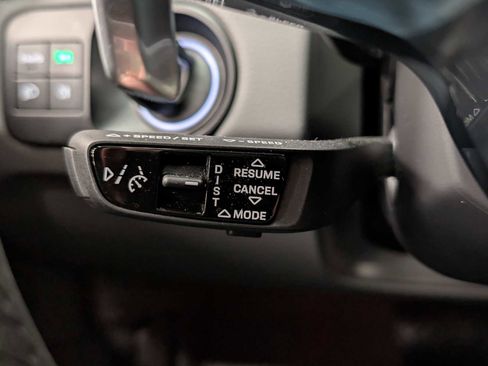 Used 2023 Porsche Cayenne Coupe image 37