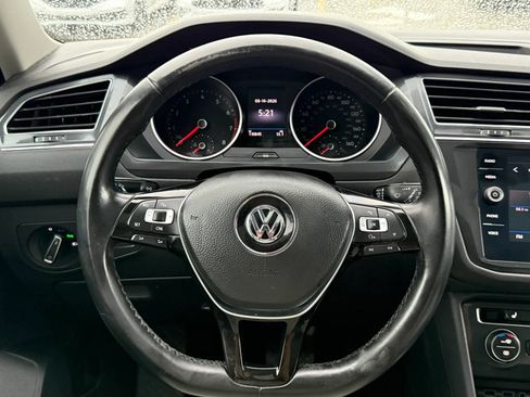 Used 2018 Volkswagen Tiguan SE FWD image 7