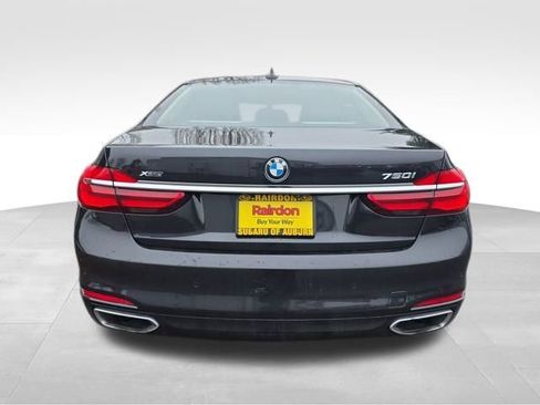 Used 2016 BMW 750i xDrive image 8