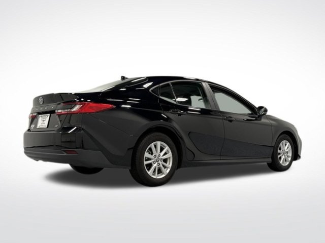 Used 2025 Toyota Camry LE FWD image 8