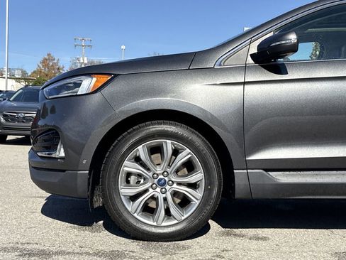 Used 2020 Ford Edge Titanium w/ Equipment Group 301A image 9
