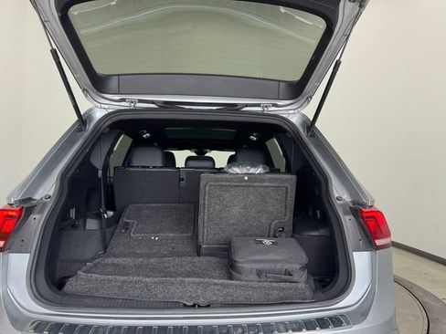 Used 2023 Volkswagen Tiguan SE R-Line FWD image 8