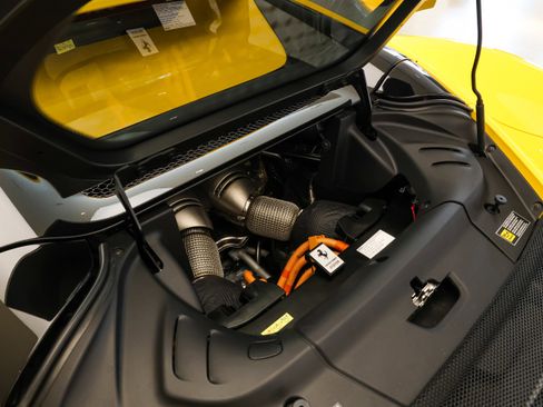 Used 2025 Ferrari 296 GTS image 39