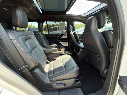 Used 2025 Lincoln Aviator Black Label w/ Black Label Special Edition AWD/4WD image 11