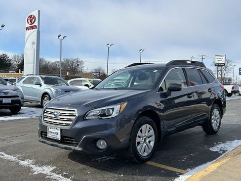 Used 2017 Subaru Outback 2.5i Premium image 5
