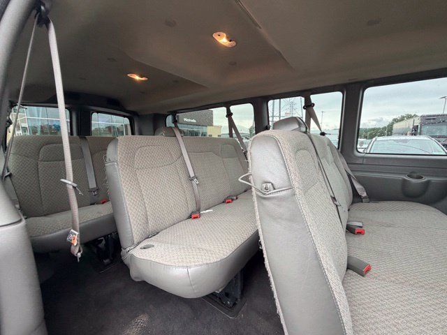 Used 2025 Chevrolet Express 3500 LT w/ LT Preferred Equipment Group RWD image 24