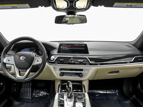 Used 2021 BMW ALPINA B7 xDrive image 13