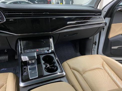 Used 2020 Audi Q7 3.0T Premium Plus image 26