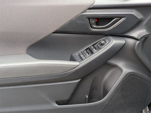 Used 2024 Subaru Crosstrek 2.0i Premium image 11