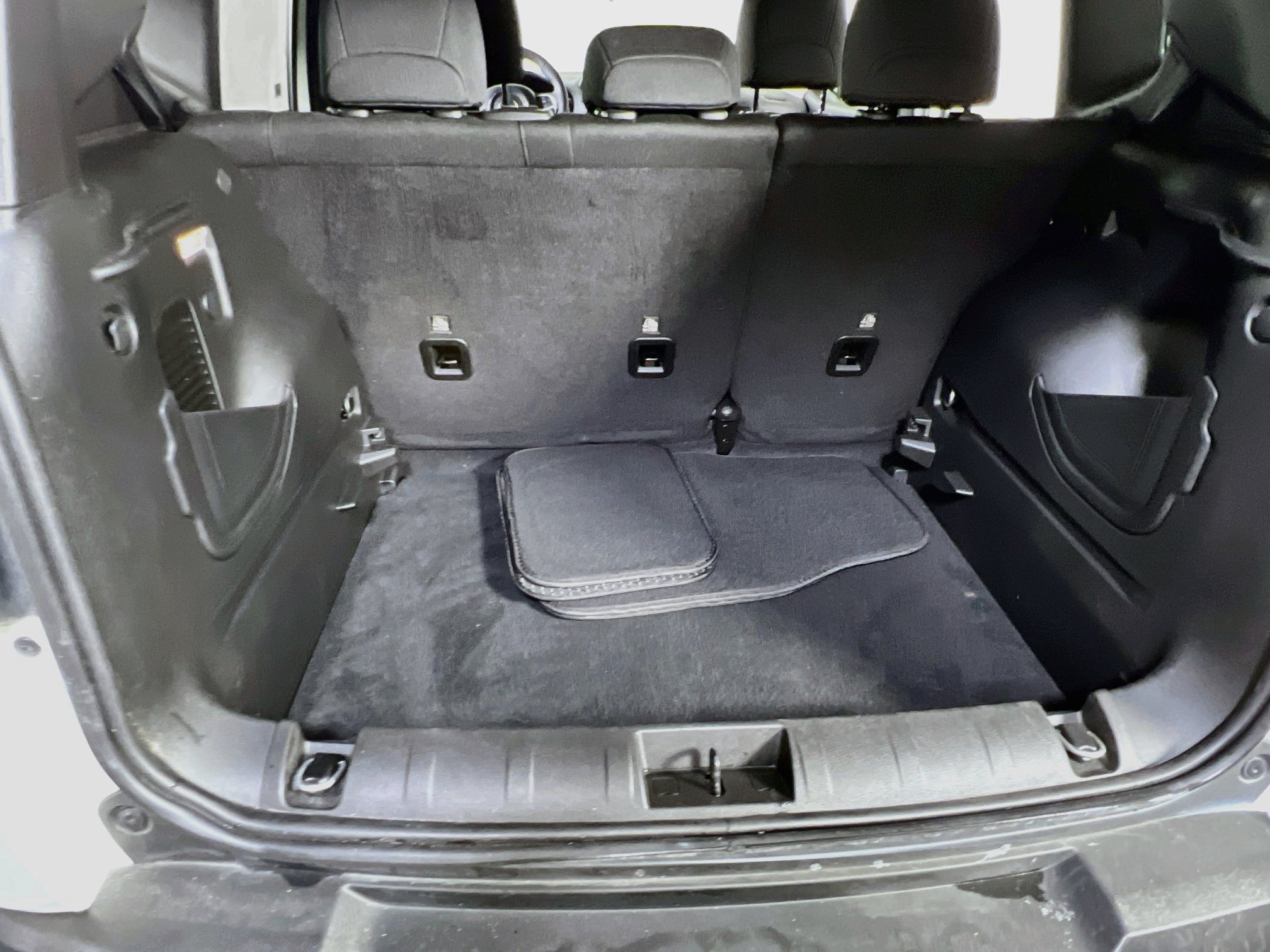 Used 2023 Jeep Renegade Latitude AWD/4WD image 24