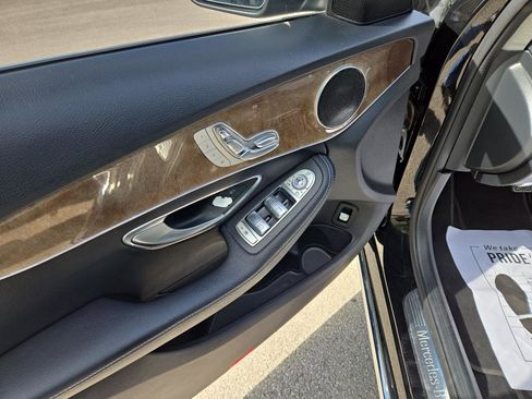 Used 2016 Mercedes-Benz C 300 Sedan image 5