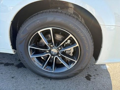 Used 2018 Dodge Grand Caravan GT image 4