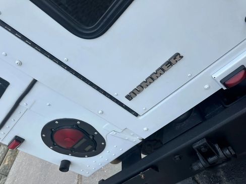 Used 1996 HUMMER H1 4-Door Wagon AWD/4WD image 11