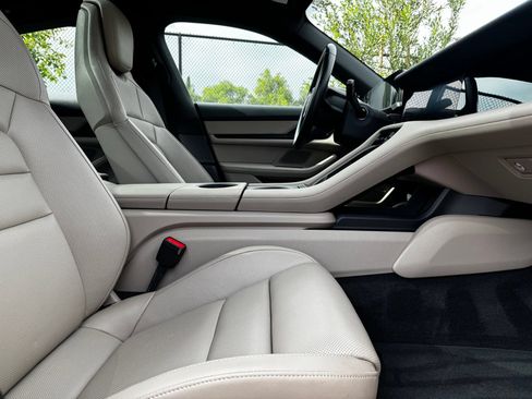 Certified 2022 Porsche Taycan 4S AWD/4WD image 27