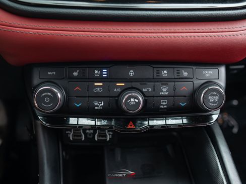 Used 2022 Dodge Durango R/T w/ Blacktop Package AWD/4WD image 34
